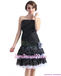 2015 Black Short Dama Dresses with Ruching and Hand Made Flower