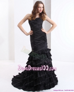 Brush Train Pleated Black Dama Dresses with One Shoulder and Ruffled Layers