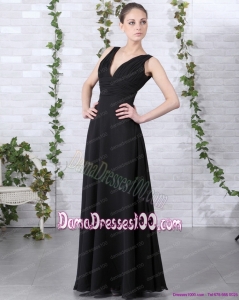 2015 Affordable V Neck Floor Length Long Dama Dress in Black