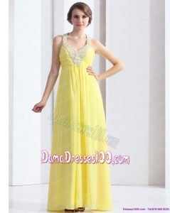 2015 Cheap Halter Top Yellow Dama Dresses with Floor Length