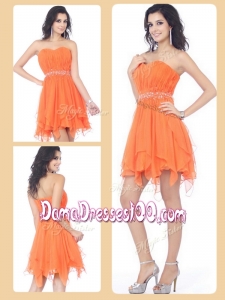 Cheap Sweetheart Beading and Ruching Short Dama Dresses in Orange
