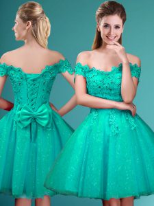 Pretty Knee Length Lace Up Vestidos de Damas Turquoise for Prom and Party with Lace and Belt