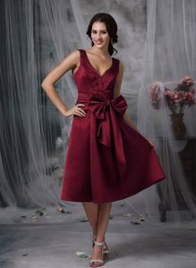 V-neck Satin Bow Wine Red Tea-length Dama Dress with Butterfly Bow