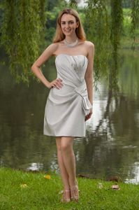 Grey Strapless Short Ruched Bridesmaid Dama Dresses in Satin