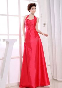 Red A-Line Ruching Floor-length Halter Damas Dresses For Quince