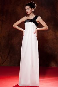 One Shoulder Bowknot Black and White Long 15 Dresses for Damas