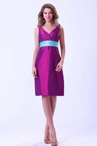 V-neck Knee-length Purple Zipper Up Taffeta Dama Dresses with Blue Belt