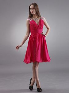 Red Beading Straps with V-neck Party Dama Dresses with Knee-length