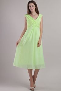 Yellow Green Straps V-neck and Ruche Damas Dresses for Quince to Ankle