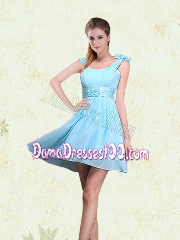 2015 Ruching Chiffon Aqua Blue Dama Dresses with Mini Length