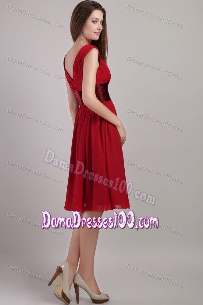 V-neck Zipper-up Wine Red Quinceanera Dama Dress with Sash