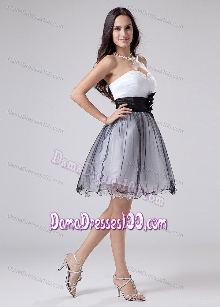 Sweetheart Dresses For Damas White and Black with Flowery Sash