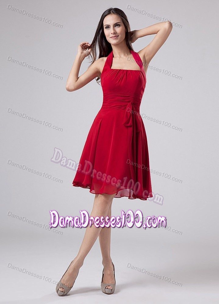 Red Halter Knee-length Dama Dress For Quinceaneras in Chiffon