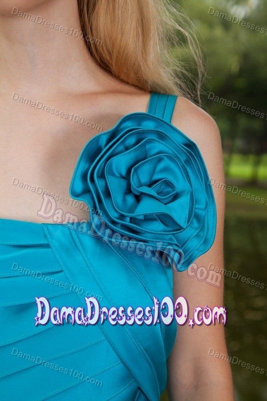 One Shoulder Short Turquoise Dama Dress with Hand Made Flower