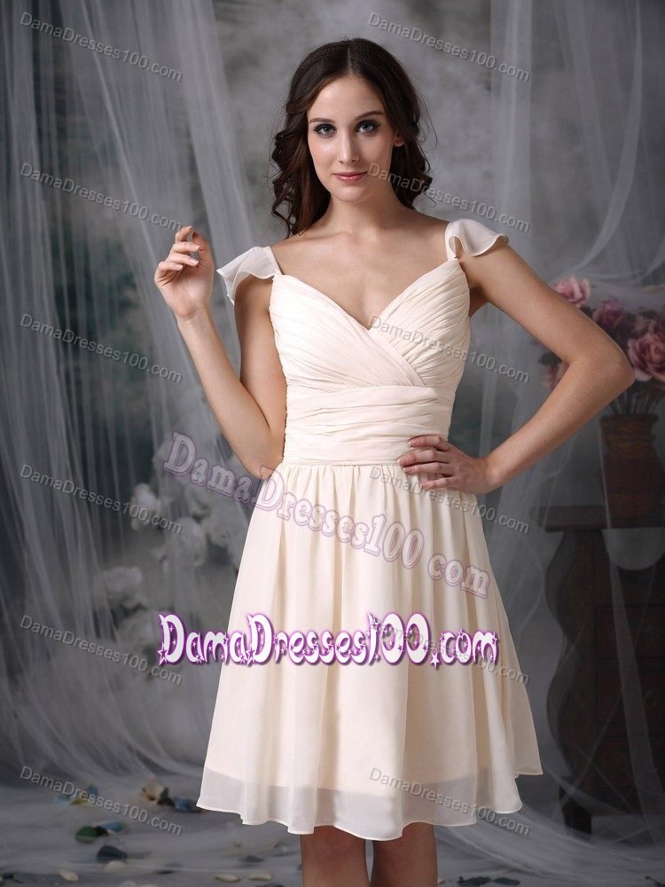 Knee-length Off White V-neck Quince Dama Dress with Ruche