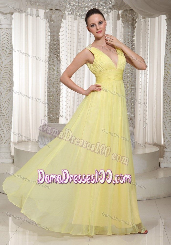 Light Yellow Plunging V-neck Long Dama Dress for Sweet 15