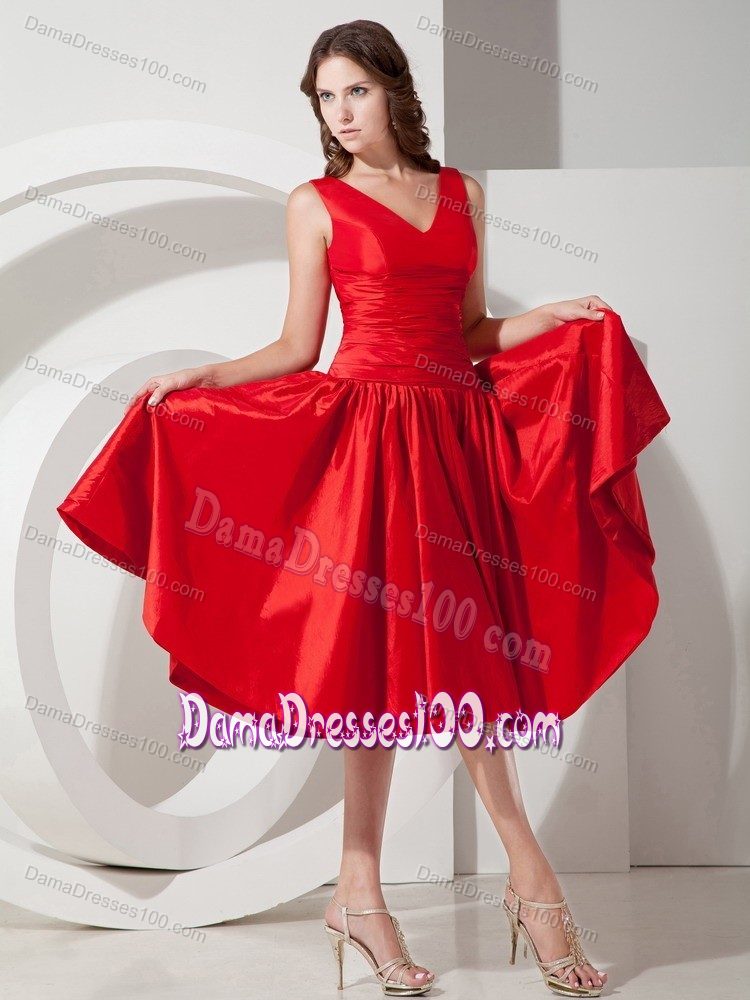 Tea-length V-neck Ruched Taffeta Red Dama Dresses for Quinceanera