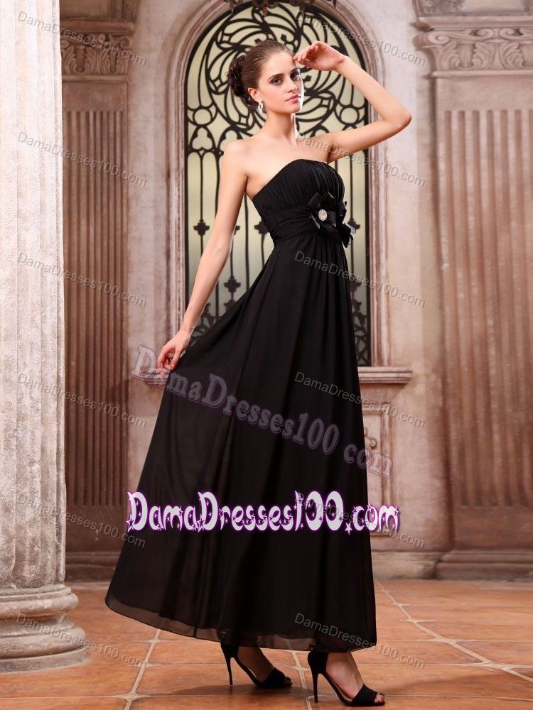 Ankle-length Hand Made Flower Strapless Black Chiffon Dama gown