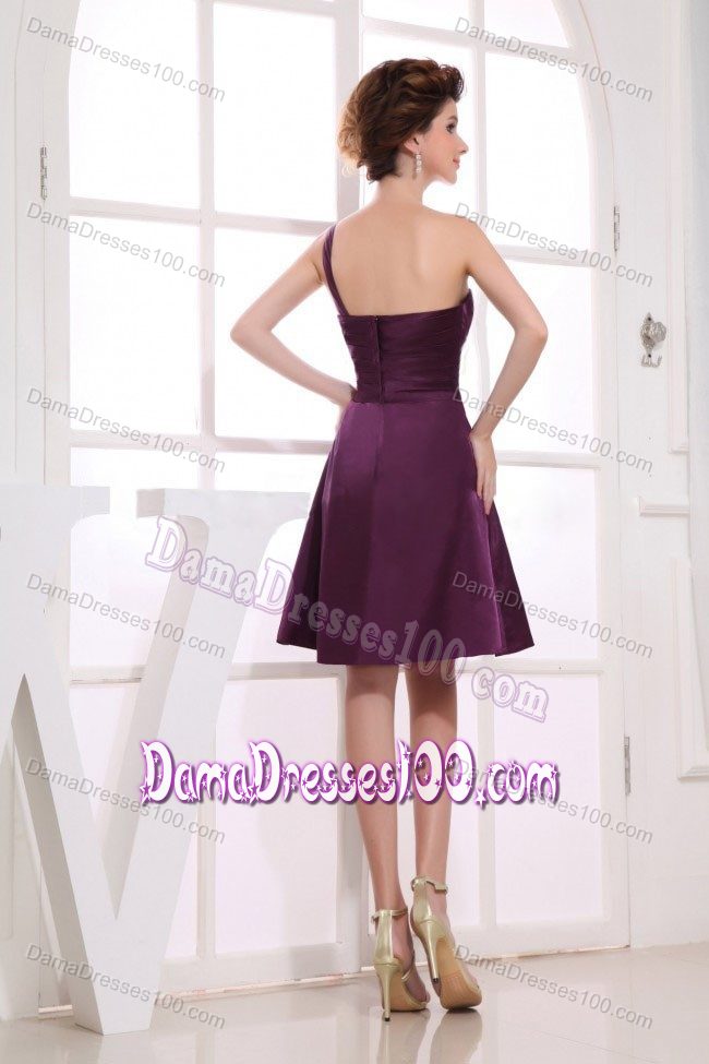 One Shoulder Neckline and Knee-length Bridesmaid Dama Dresses in Purple