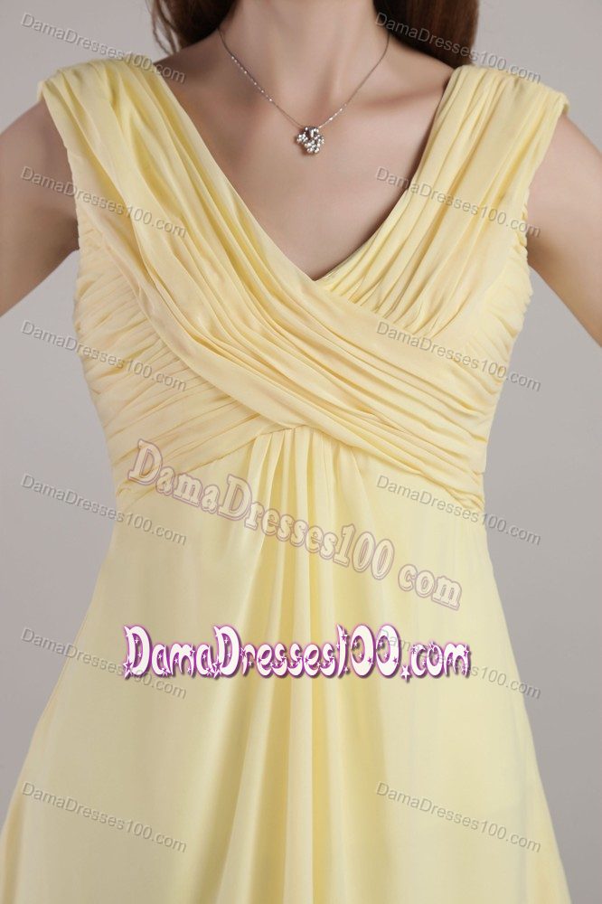Straps V-neck and Ruching Damas Dresses for Quince in Light Yellow