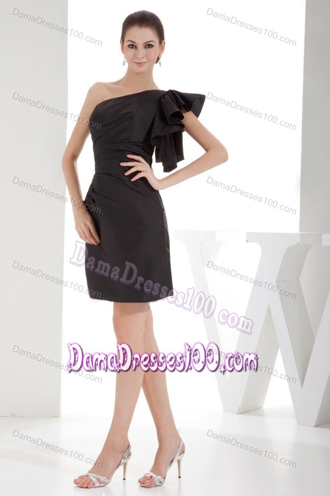Black One Shoulder with Short Sleeves Ruching Quince Dama Dresses