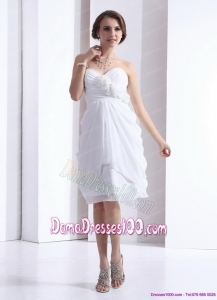 2015 Perfect Sweetheart White Dama Dresses with Hand Made Flowers and Ruching