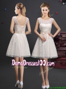 Lovely See Through Scoop Short Dama Dress with Appliques and Lace