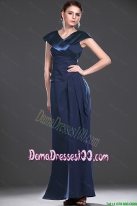 2016 Exquisite V Neck Navy Blue Long Dama Dresses with Ruching
