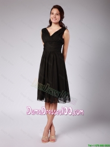 Fashionable Ruched Black Chiffon Dama Dresses with V Neck for 2016