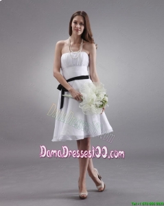 Latest White Strapless Sashes Dama Gowns with Knee Length