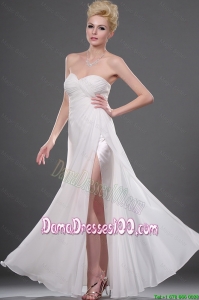 Perfect Sweetheart Ruched White Dama Dresses with High Slit