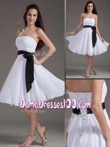 2016 Elegant Strapless Sash White Short Dama Dresses for Homecoming