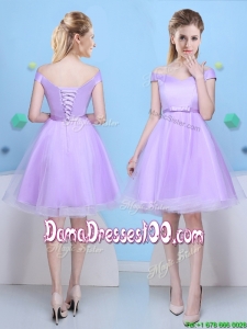 Elegant Deep V Neckline Lavender Dama Dress with Cap Sleeves