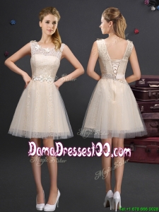 Fashionable Scoop Champagne Dama Dress with Lace and Belt