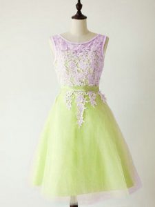 High Quality Sleeveless Tulle Knee Length Lace Up Dama Dress in Yellow Green with Lace