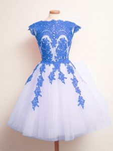 Stunning Sleeveless Knee Length Appliques Lace Up Quinceanera Dama Dress with Blue And White