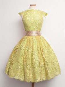 Charming Ball Gowns Vestidos de Damas Gold High-neck Lace Cap Sleeves Knee Length Lace Up