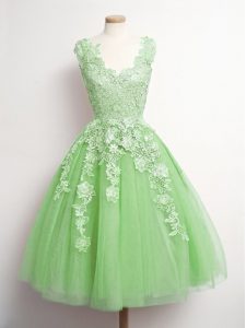V-neck Sleeveless Quinceanera Court of Honor Dress Knee Length Appliques Yellow Green Tulle