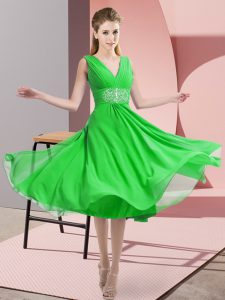 New Arrival Sleeveless Chiffon Knee Length Side Zipper Dama Dress for Quinceanera in Green with Beading