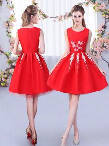 Red Sleeveless Appliques Knee Length Court Dresses for Sweet 16