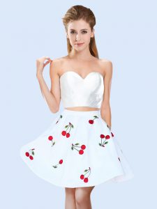 White Sleeveless Pattern Mini Length Damas Dress