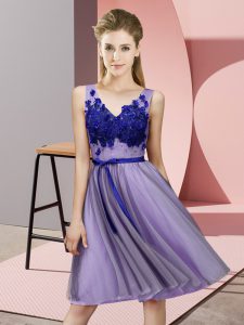 Knee Length Lavender Dama Dress for Quinceanera V-neck Sleeveless Lace Up