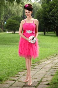 Spaghetti Straps Hot Pink Mini Bridesmaid Dama Dress with Ruffles