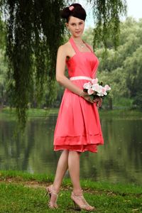 Halter Coral Red Quince Dama Dresses with Sashes Knee-length