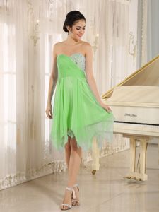 Spring Green Beaded Sweetheart Dress for Dama with Ruffles