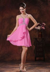 Beaded V-neck Pink Short Prom Dress with Beaded Decorated with Zipper